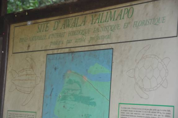 Placa do Parque Nacional de Awala Yalimapo, na Guiana Francesa